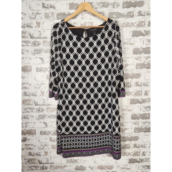 White House Black Market Dresses & Skirts - White House Black Market Dress XL Medallion Shift 3/4 sleeve Stretch Career Work